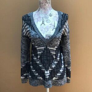 UO Silence + Noise Printed V Neck Sweater